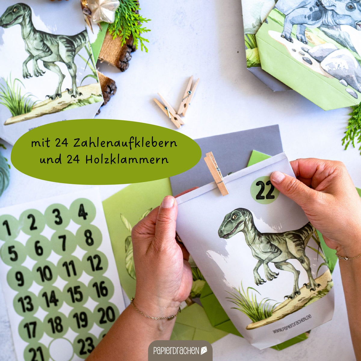 Adventskalender Dino Grün Grau