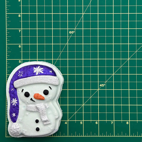 Badekugel handgemacht Weihnachten Schneemann Violett
