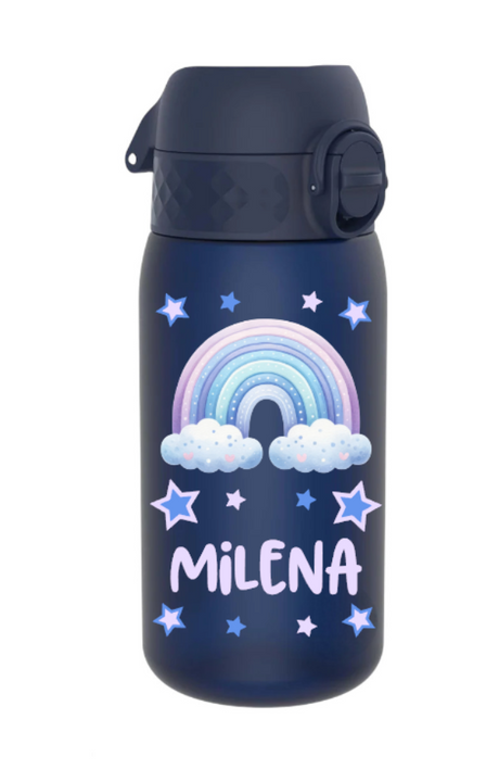 trinkflasche kinder, trinkflasche kinder personalisiert, trinkflasche kinder mit name, trinkflasche kinder auslaufsicher, trinkflasche kinder leicht, trinkflasche kinder dunkelblau,trinkflasche kinder bedruckt, trinkflasche kinder beschriftet, trinkflasche, trinkflasche mädchen,trinkflasche personalisiert, trinkflasche kaufen, trinkflasche kinder unterwegs, trinkflasche kinder kindergarten, trinkflasche kinder ohne strohhalm, trinkflasche kinder ab 3 Jahren,trinkflasche kinder kaufen,trinkflasche regenbogen